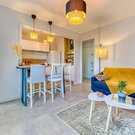 Apartamento Ambiance Cosy: 4 Personnes-wifi Fibre-tout Equipe