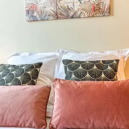 Ambiance Cosy: 4 Personnes-wifi Fibre-tout Equipe דירה גרנובל