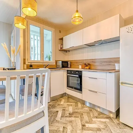 Ambiance Cosy: 4 Personnes-wifi Fibre-tout Equipe Daire Grenoble