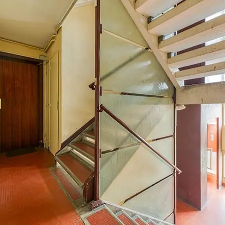 Ambiance Cosy: 4 Personnes-wifi Fibre-tout Equipe Daire Grenoble